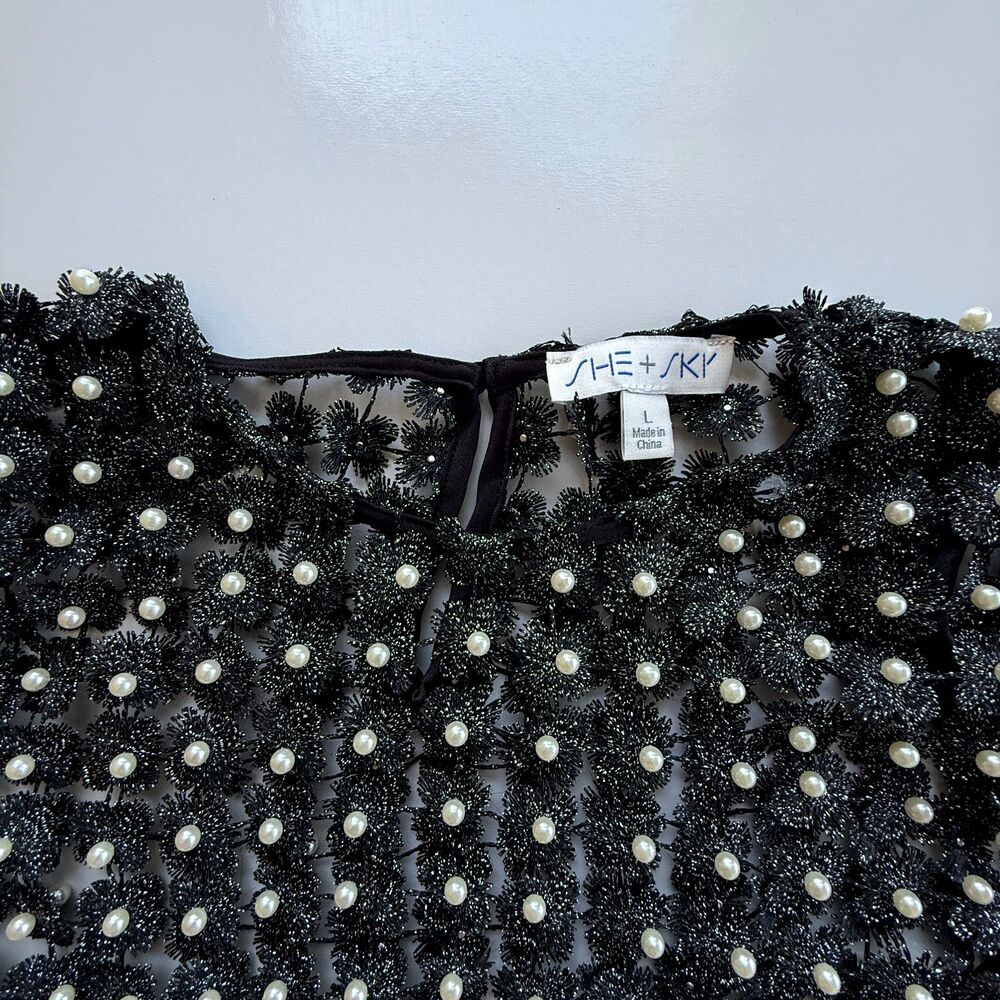 She + Sky Pearl Embellished 3D Floral Open-Weave Mesh Women’s Top Large Romantic - Picture 4 of 10